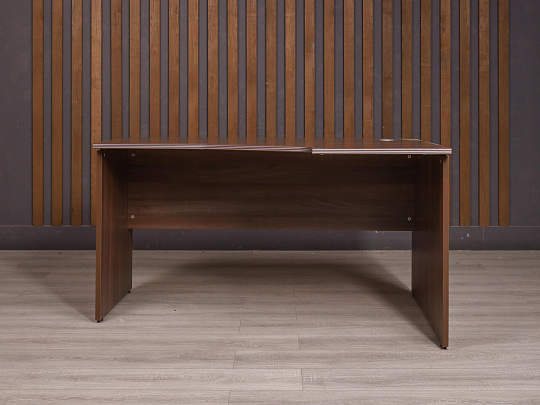 Стол эргономичный ДСП Ясень шимо Россия