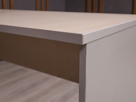 Стол с тумбой ДСП Дуб Россия