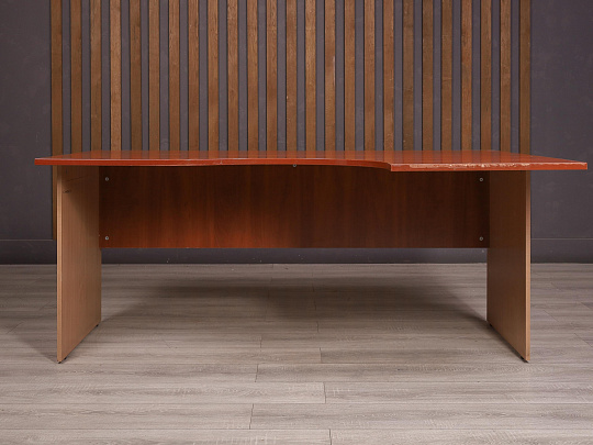 Стол эргономичный ДСП Вишня Россия