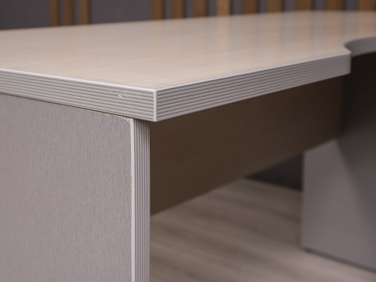 Стол с тумбой ДСП Дуб Россия