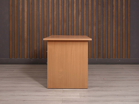 Стол с тумбой ДСП Клен Россия