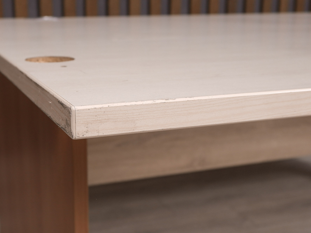 Стол угловой ДСП Дуб Россия (23256-20045)