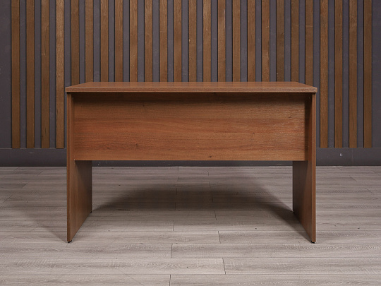 Стол прямоугольный ДСП Орех Россия