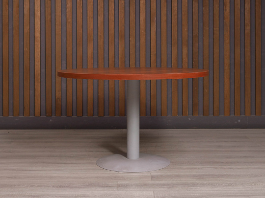 Стол для переговоров ДСП Орех Россия