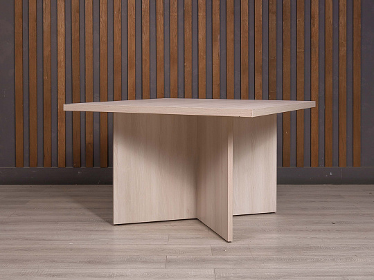 Стол для переговоров ДСП Дуб Россия