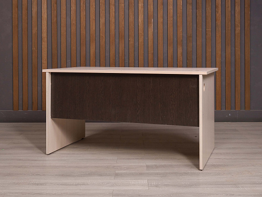 Стол прямоугольный ДСП Дуб Россия