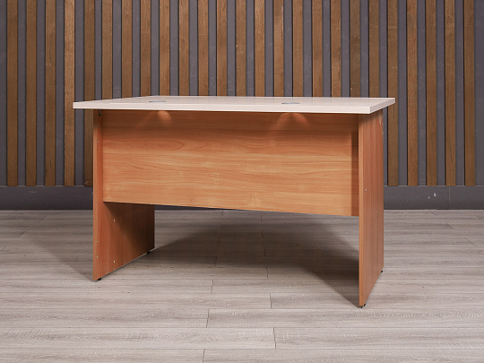 Стол прямоугольный ДСП Дуб Россия