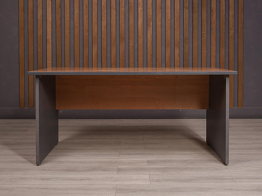 Стол прямоугольный ДСП Орех Россия