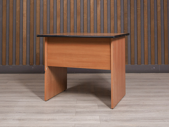 Стол прямоугольный ДСП Орех Россия