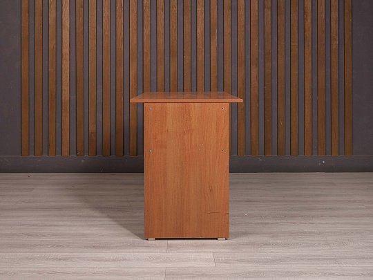 Стол прямоугольный ДСП Орех Россия