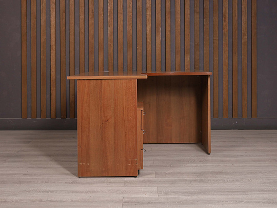 Стол с тумбой ДСП Орех Россия