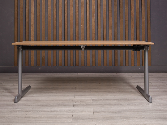 Стол прямоугольный ДСП Орех Россия