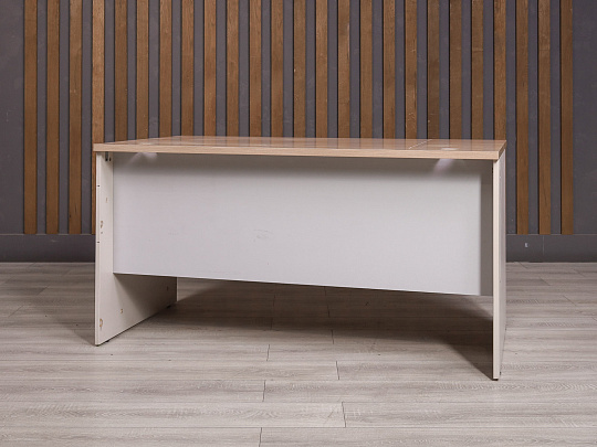 Стол прямоугольный ДСП Орех Россия