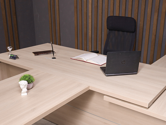 Стол руководителя ДСП Ясень шимо Россия