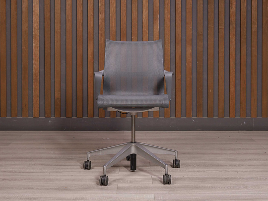 Офисное кресло Herman Miller Ткань Серый США