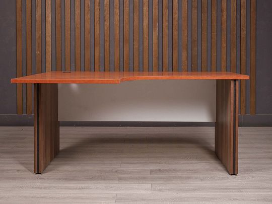 Стол эргономичный ДСП Орех Россия