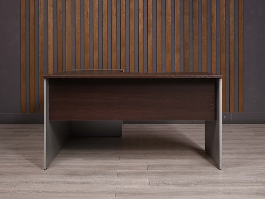 Стол с тумбой ДСП Венге Россия