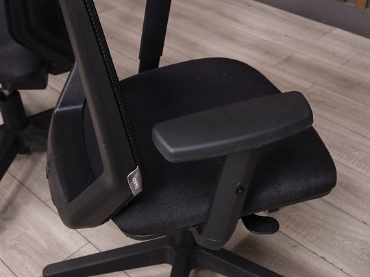 Кресло руководителя Бюрократ EXPERT Ткань Чёрный Россия