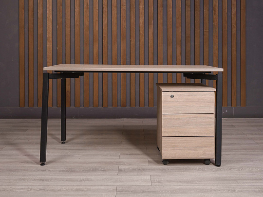 Стол с тумбой ДСП Ясень шимо Россия