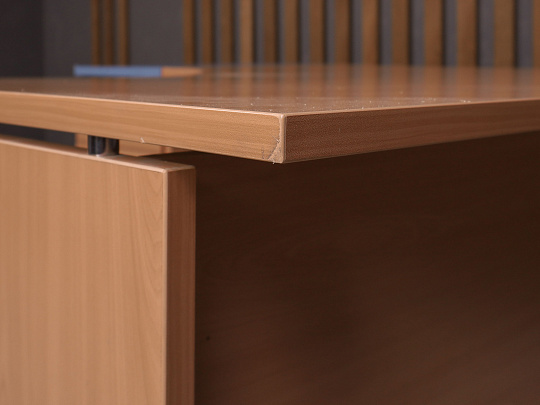 Стол с тумбой ДСП Бук Россия