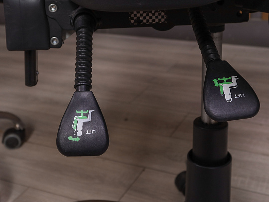 Офисное кресло Ткань Коричневый Россия