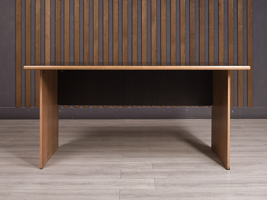 Стол прямоугольный ДСП Чёрный Россия