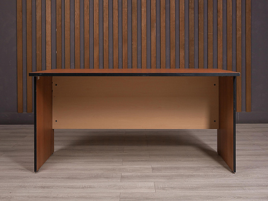 Стол прямоугольный ДСП Орех Россия