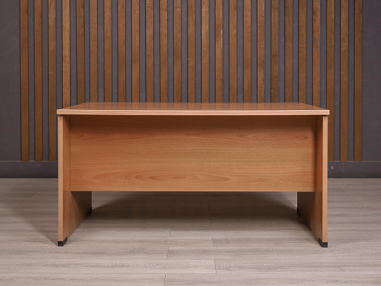 Стол прямоугольный ДСП Орех Россия