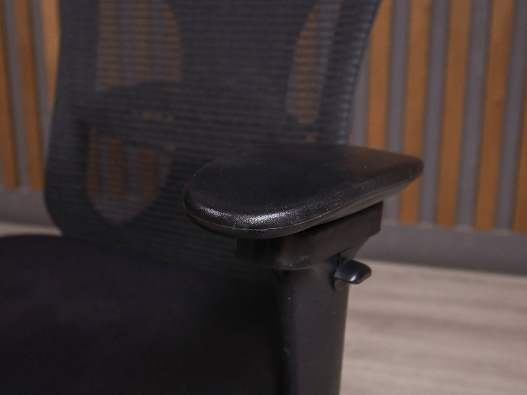 Кресло руководителя Ткань Чёрный Россия (32621-03026)