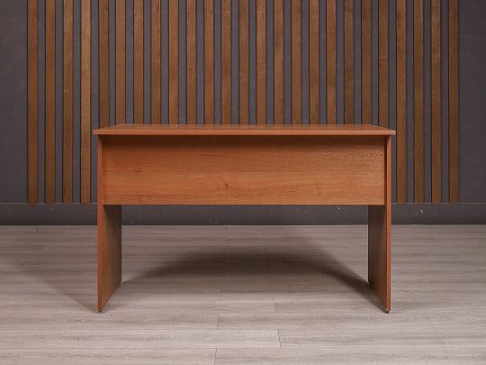 Стол прямоугольный ДСП Орех Россия