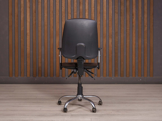 Офисное кресло Ткань Коричневый Россия