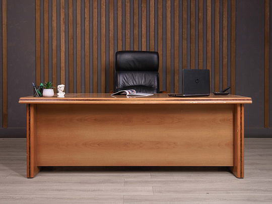 Стол руководителя ДСП Орех Россия