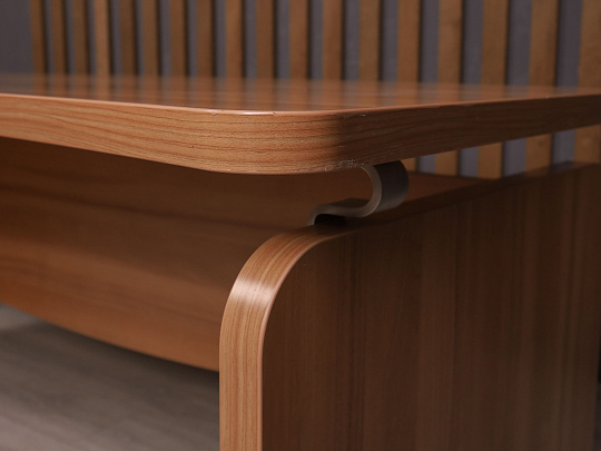 Стол руководителя ДСП Орех Россия