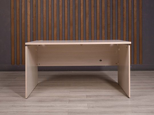 Стол прямоугольный ДСП Дуб Россия