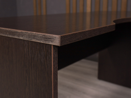 Стол с тумбой ДСП Венге Россия