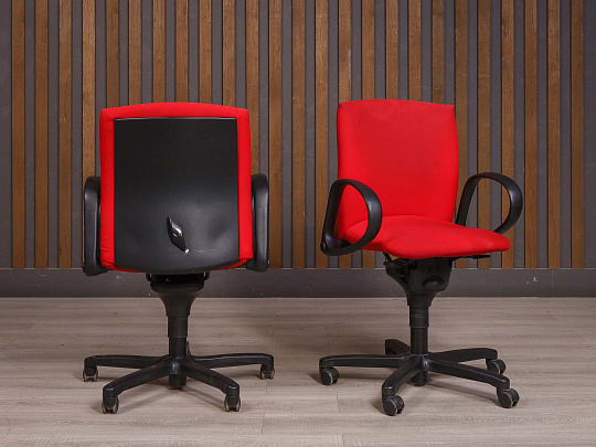 Офисное кресло Ткань Красный Россия