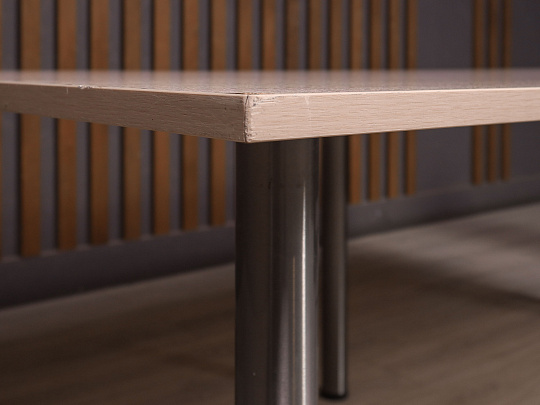 Стол для переговоров ДСП Дуб Россия