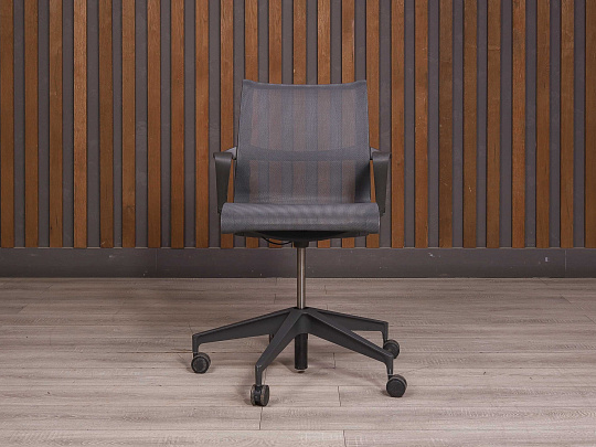 Офисное кресло Herman Miller Ткань Темно-серый США
