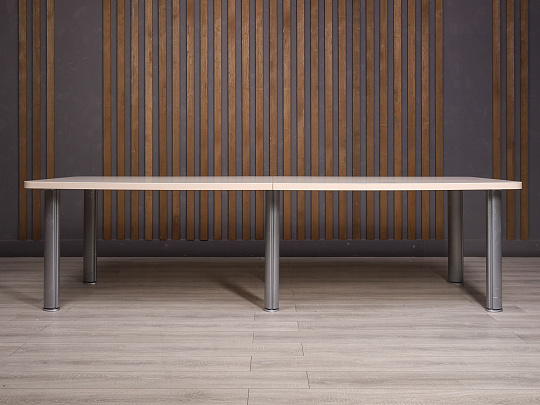 Стол для переговоров ДСП Дуб Россия