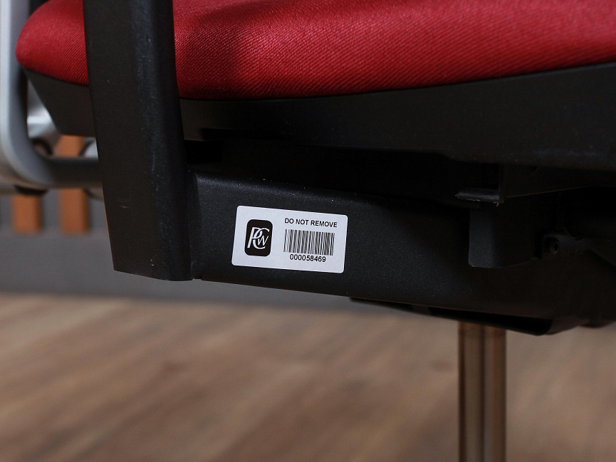 Кресло на колесах для руководителя Please 2 Ergonomic Steelcase Ткань Красный США (КПБР1-140723)