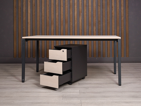 Стол с тумбой ДСП Дуб Россия