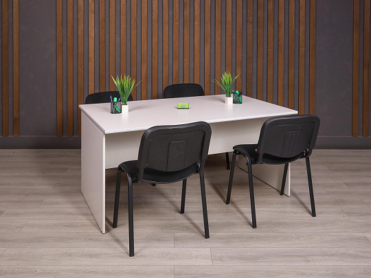 Стол для переговоров ДСП Белый Россия