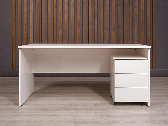 Стол с тумбой ДСП Белый Россия