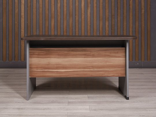 Стол эргономичный Berlin ДСП Венге Россия