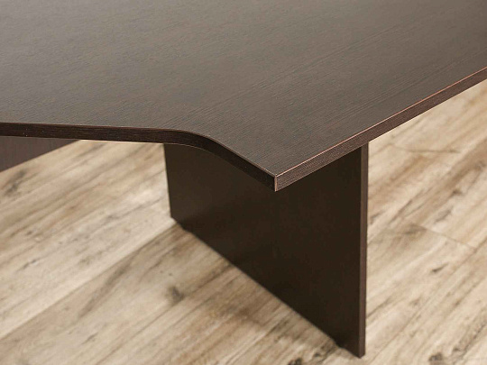 Стол эргономичный ДСП Венге Россия