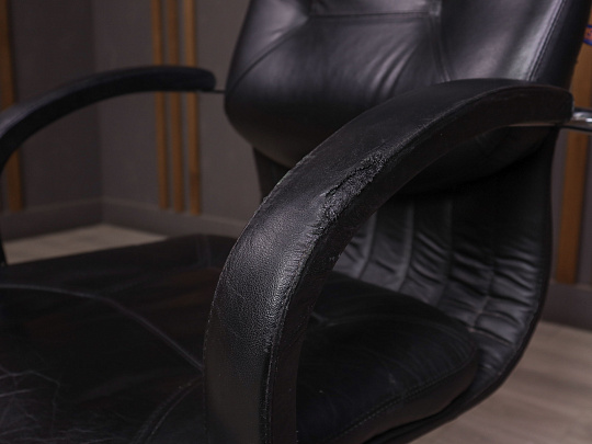 Кресло руководителя Кожа Чёрный Россия