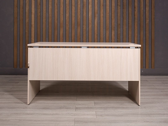 Стол прямоугольный ДСП Дуб Россия