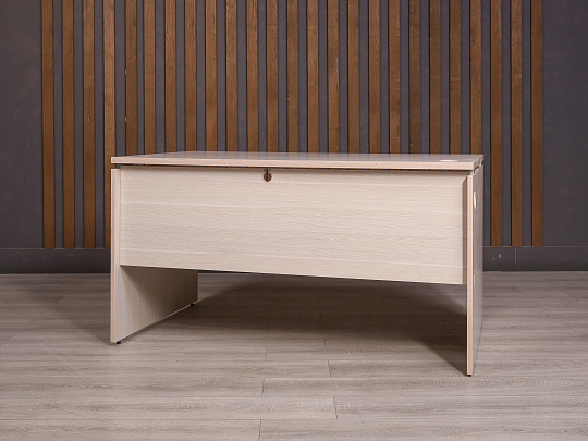 Стол прямоугольный ДСП Дуб Россия