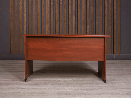 Стол эргономичный ДСП Вишня Россия