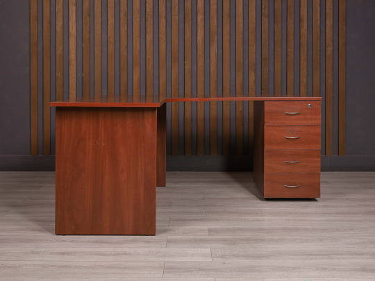 Стол с тумбой ДСП Вишня Россия